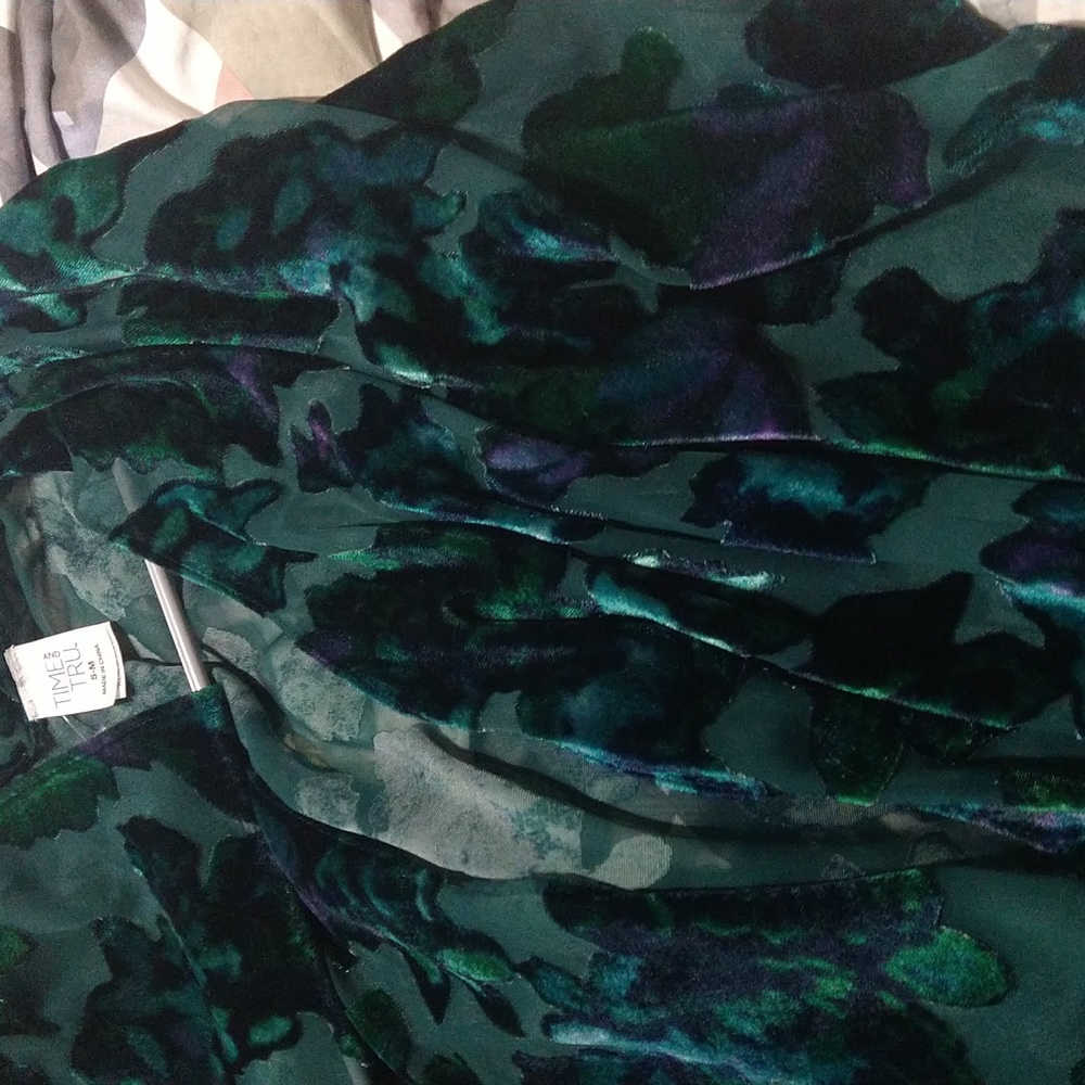 Green swade cover up .